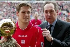 皇马核心球员转会曼联传闻：皇马主帅表态，曼联猎物表现波动